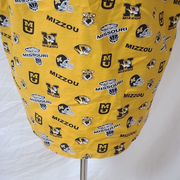 DUDZ University Of Missouri Mizzou Womens Medium Gold Nurse Medical Scrub Top - Picture 8 of 11